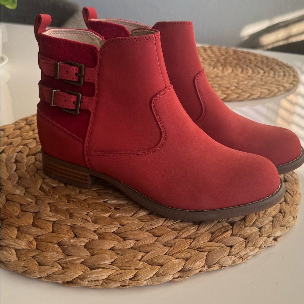 Elegant Red Ankle Boots with Buckle Detail